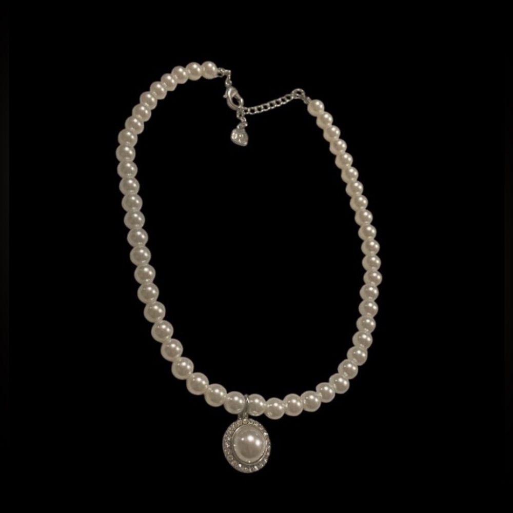 Costume Faux Pearl Necklace #7695